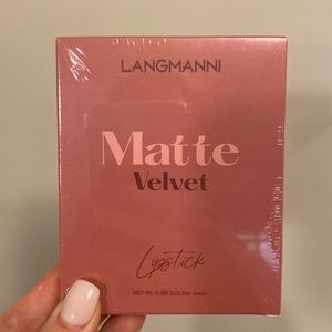 Langmanni Matte Velvet Lipstick